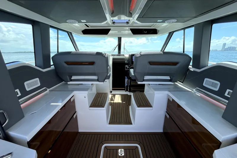 Slide: The Image of Tiara Yachts 43LE Jp Vidaillet - 13