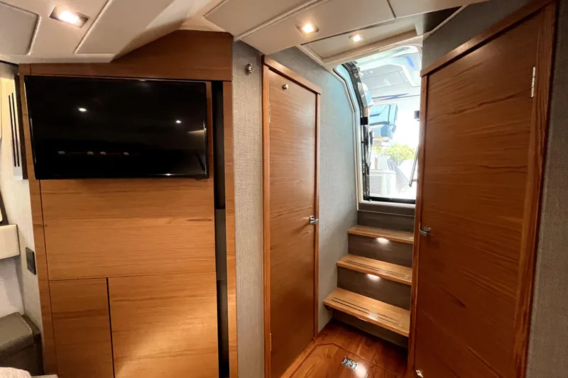 Slide: The Image of Tiara Yachts 43LE Jp Vidaillet - 22