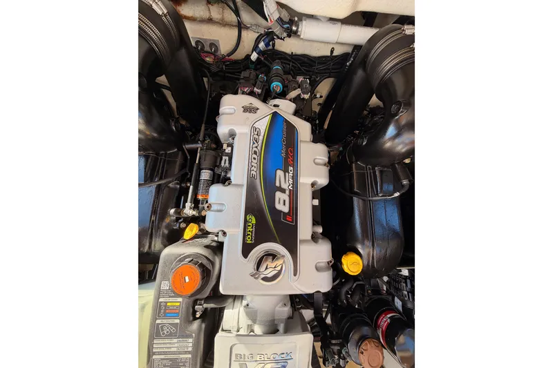 Slide: The Image of Engine of 2021 Sea Ray SLX 400 boat, featuring 8.2L MAG 420 horsepower. - 85