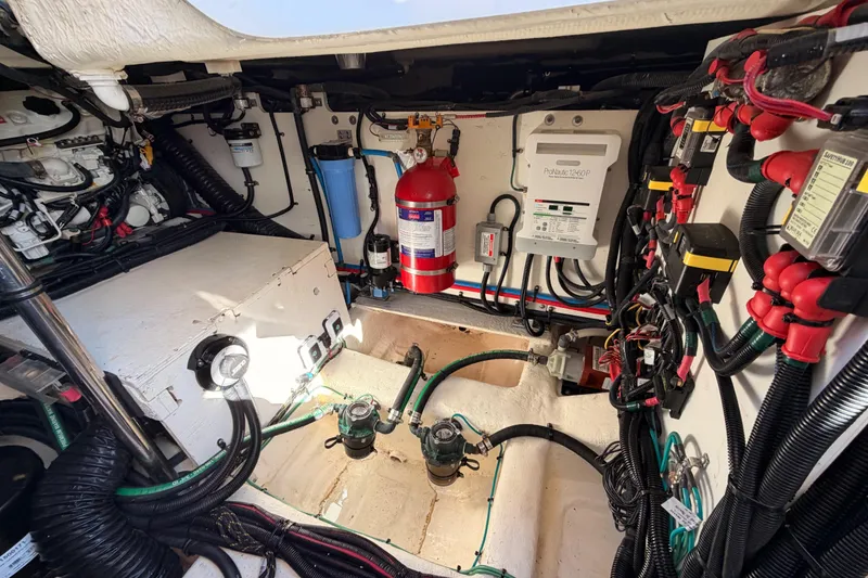 Slide: The Image of Sea Ray SLX 400 2021 - 86