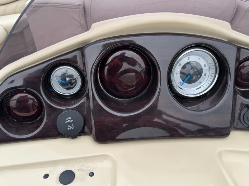 Slide: The Image of Sylvan Mirage 820 Cruise 2018 - 20