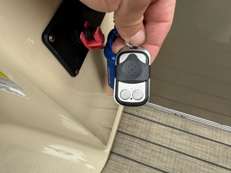 Slide: The Image of Sylvan Mirage 820 Cruise 2018 - 25