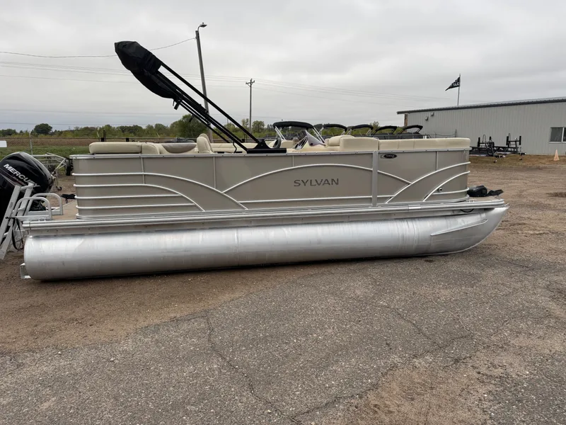 Slide: The Image of Sylvan Mirage 820 Cruise 2018 - 50