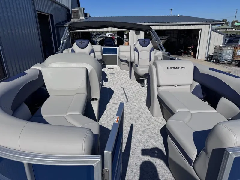 Slide: The Image of Berkshire LE Series 22RFX LE 2026 - 12