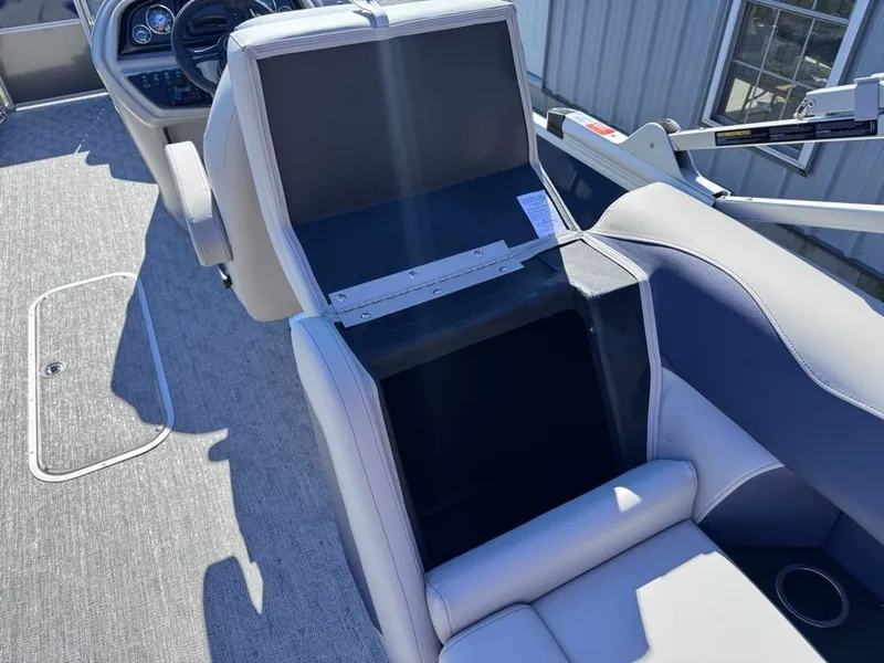 Slide: The Image of Berkshire LE Series 22RFX LE 2026 - 15