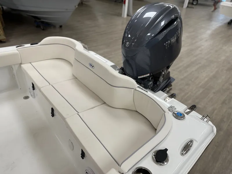 Slide: The Image of Sea Hunt Ultra 219 2026 - 3