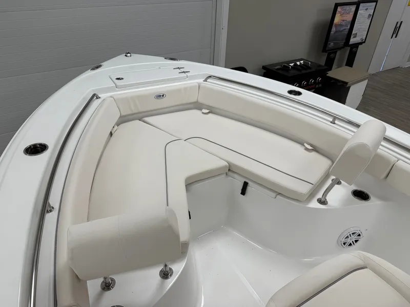 Slide: The Image of Sea Hunt Ultra 219 2026 - 7