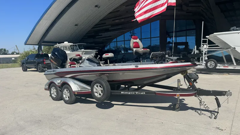 Slide: The Image of Ranger Z519C 2015 - 9