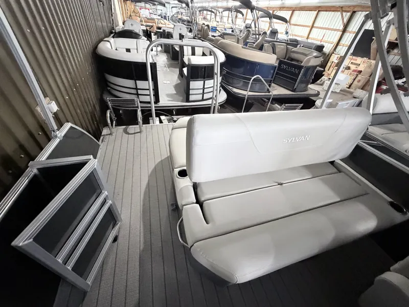 Slide: The Image of Sylvan Mirage 820 CLZ DH 2026 - 21
