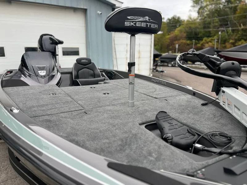 Slide: The Image of Skeeter ZX150 2026 - 10