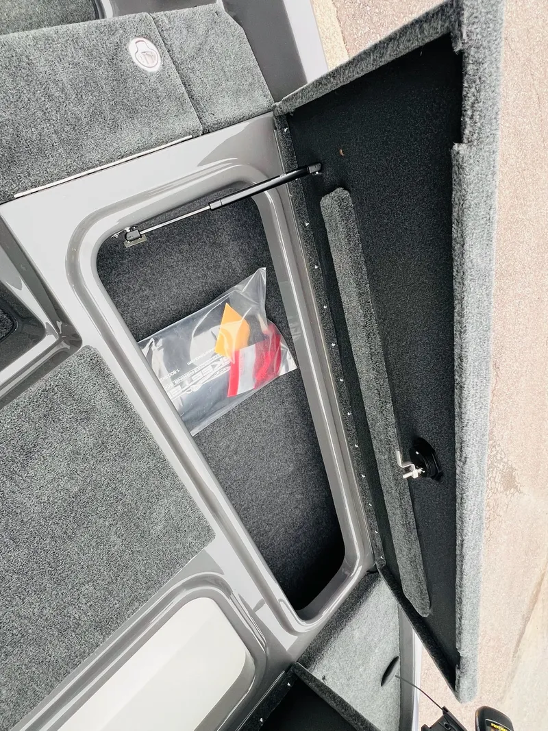 Slide: The Image of Skeeter ZX150 2026 - 11