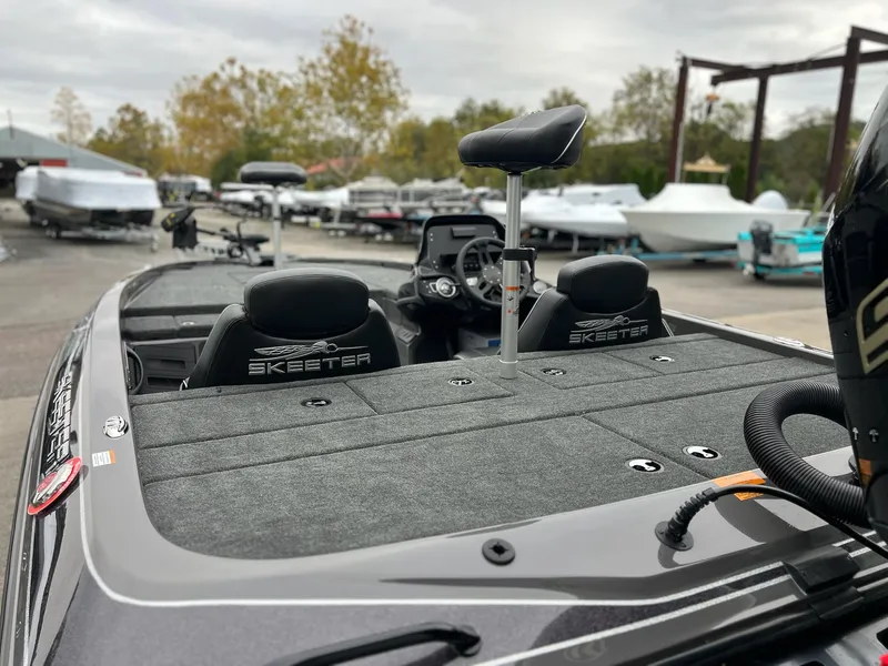 Slide: The Image of Skeeter ZX150 2026 - 26