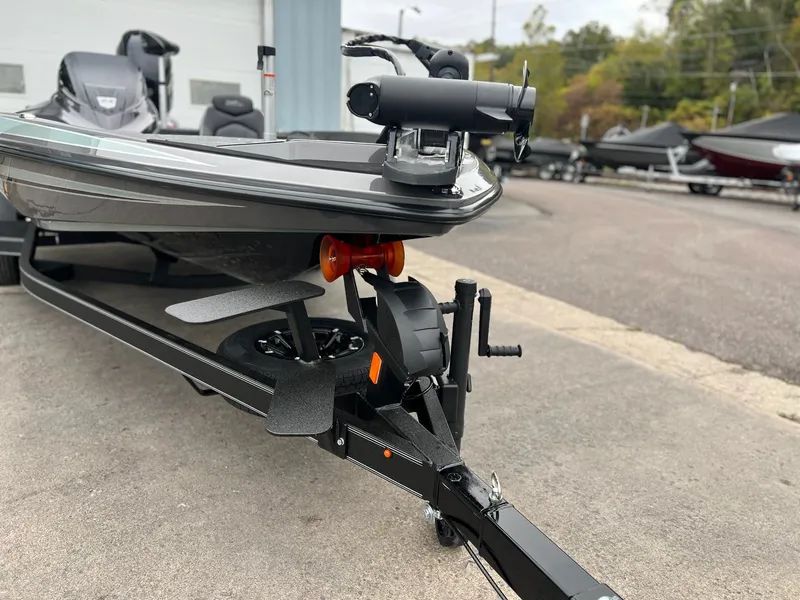 Slide: The Image of Skeeter ZX150 2026 - 5