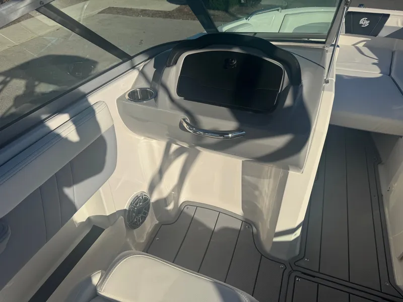 Slide: The Image of Chaparral 21 Surf 2022 - 4