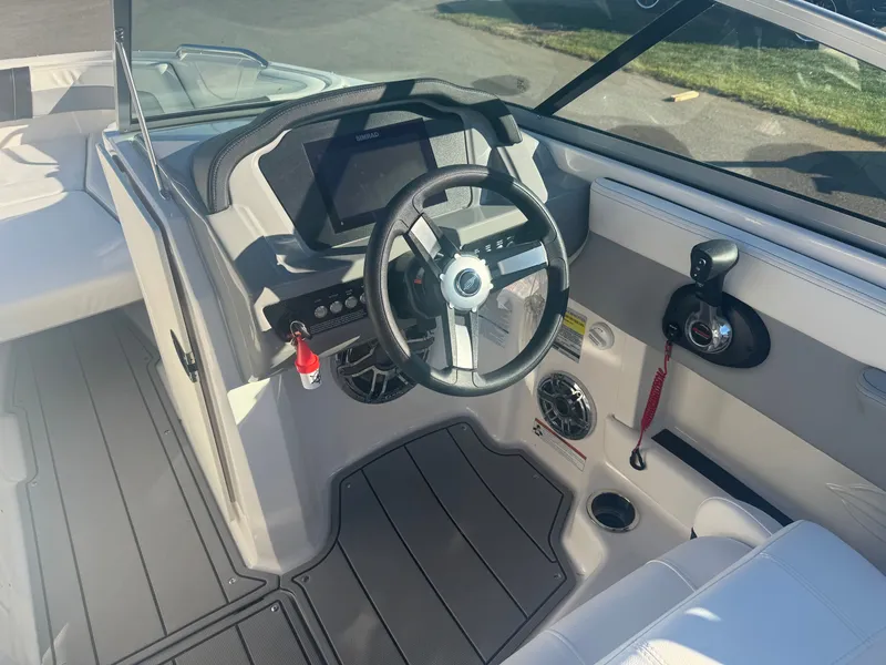 Slide: The Image of Chaparral 21 Surf 2022 - 5