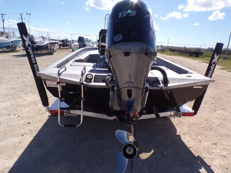 Slide: The Image of Xpress H22B Bay 2026 - 15