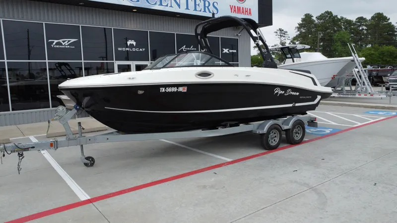 Slide: The Image of Bayliner VR6 2021 - 9