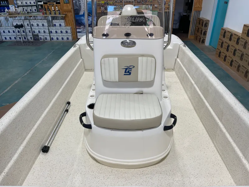 Slide: The Image of Carolina 17 DLX 2020 - 19