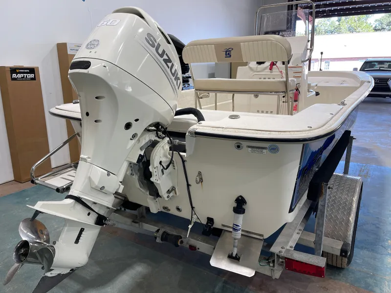 Slide: The Image of Carolina 17 DLX 2020 - 24