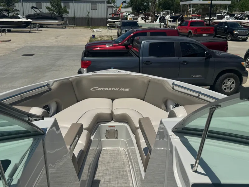 Slide: The Image of Crownline Boats 265 SS 2020 - 19