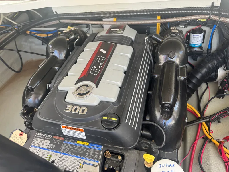 Slide: The Image of Crownline Boats 265 SS 2020 - 33