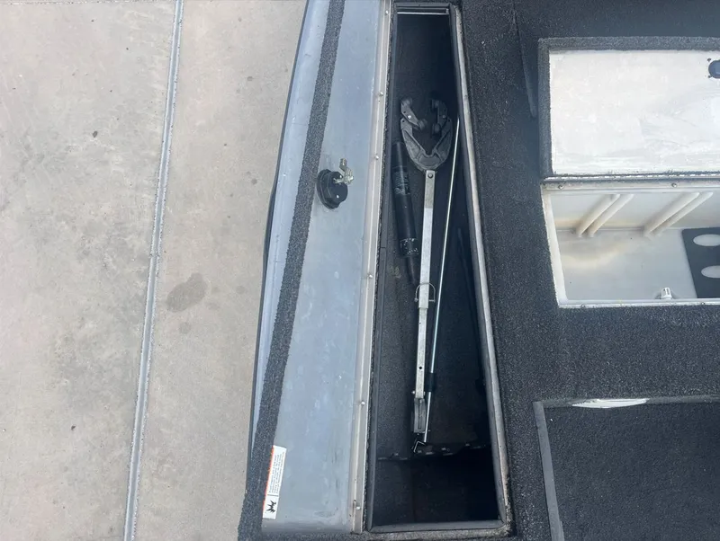 Slide: The Image of Lowe Stinger 175 2019 - 13