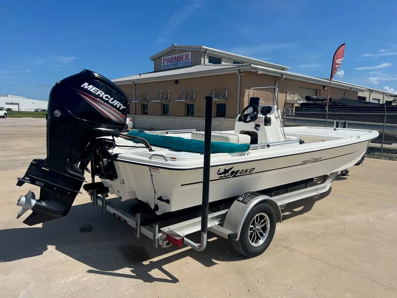 Slide: The Image of Mako Pro Skiff 19 CC 2017 - 10