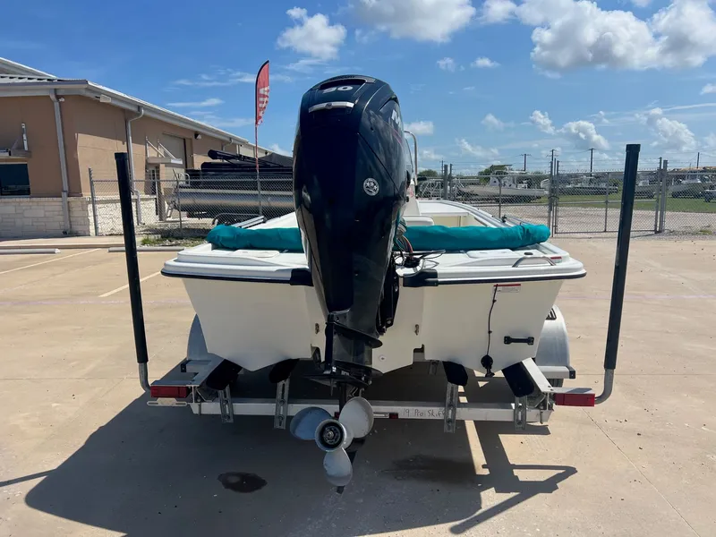 Slide: The Image of Mako Pro Skiff 19 CC 2017 - 11