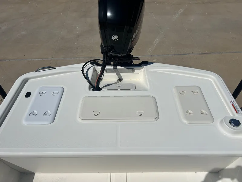 Slide: The Image of Mako Pro Skiff 19 CC 2017 - 24