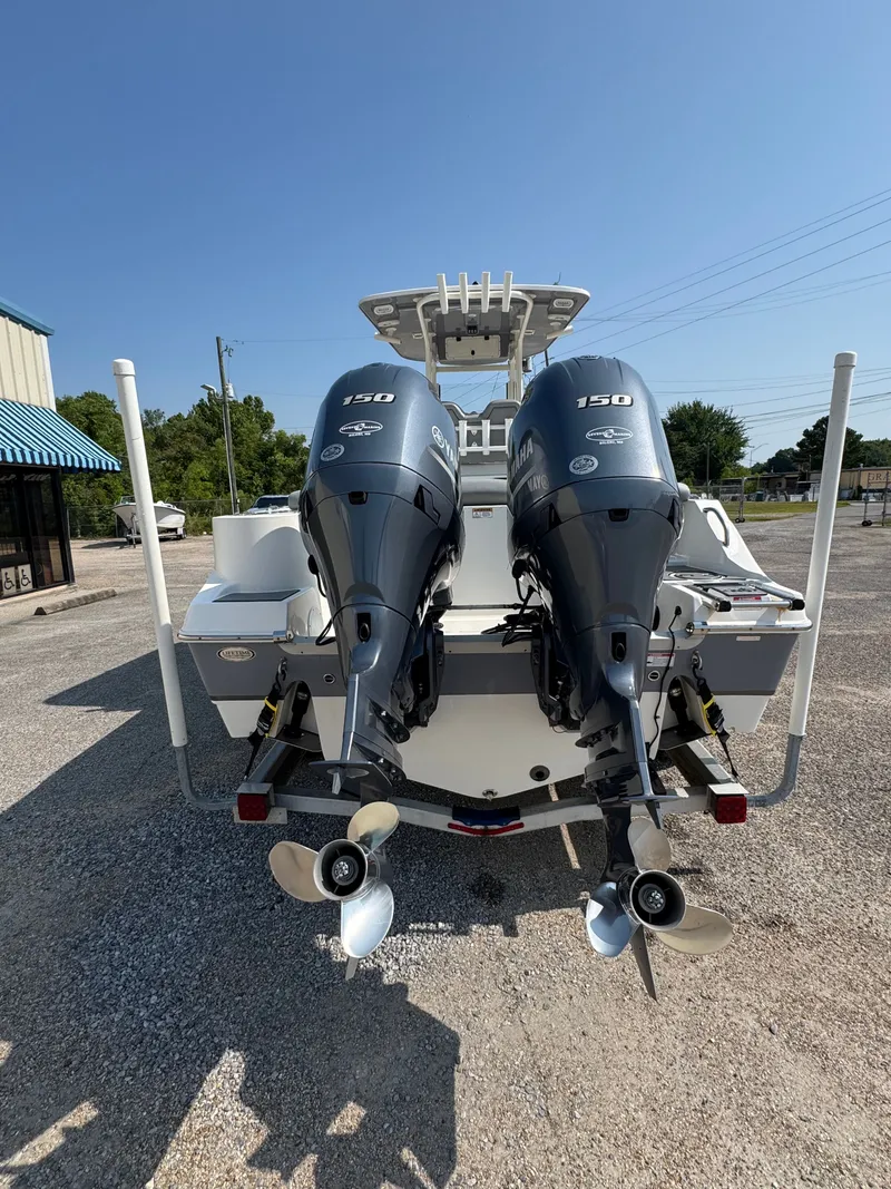 Slide: The Image of NauticStar 2602 Legacy 2022 - 5