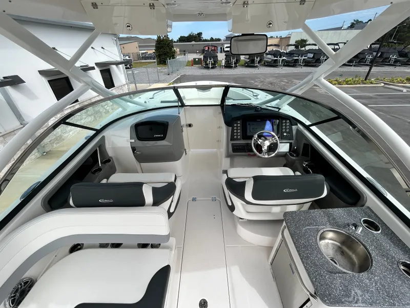 Slide: The Image of Robalo R317 Dual Console 2025 - 16