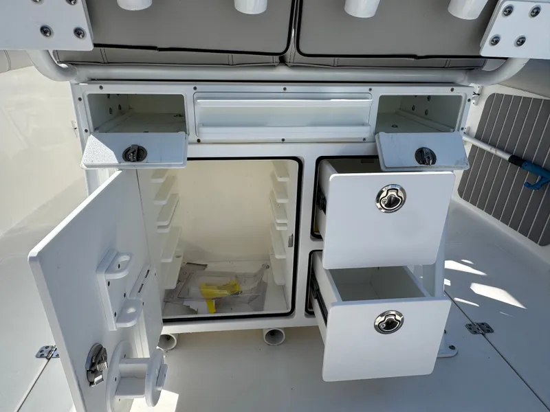 Slide: The Image of Sea Pro 259 Center Console 2019 - 29