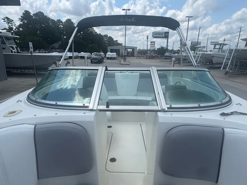 Slide: The Image of Sea Ray 185 Sport 2011 - 21