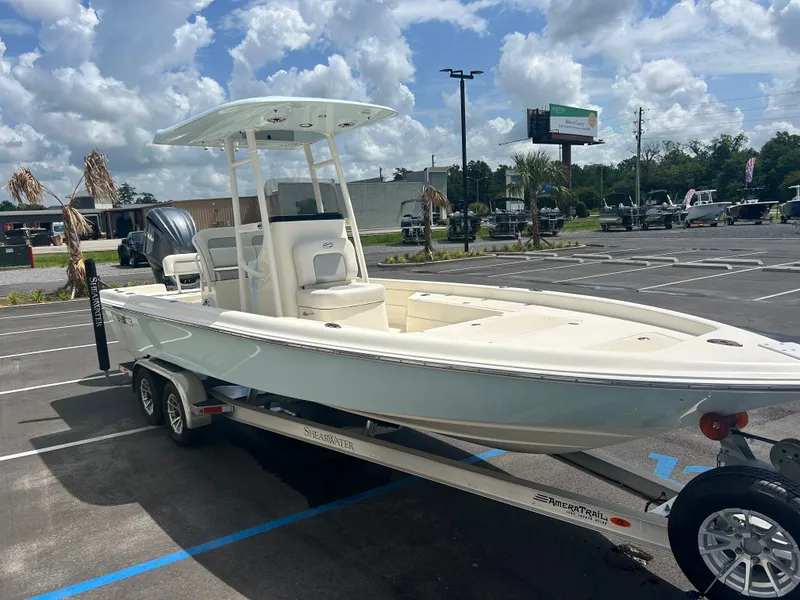 Slide: The Image of Shearwater 25 LTZ 2024 - 5