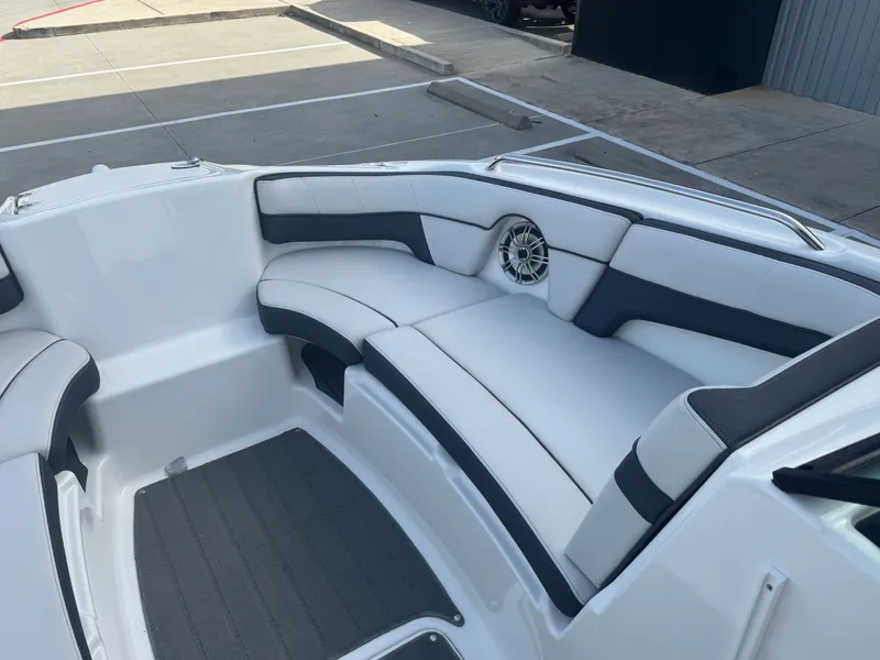 Slide: The Image of Yamaha 212X 2014 - 14