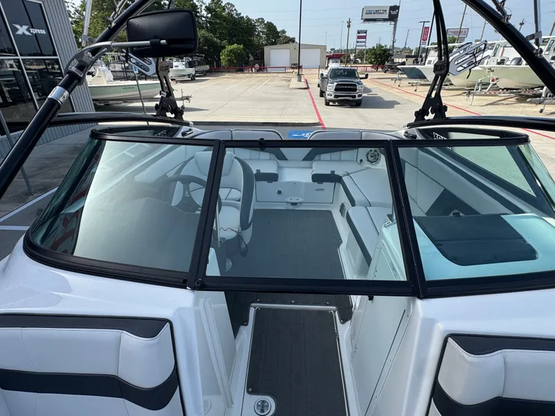 Slide: The Image of Yamaha 212X 2014 - 16