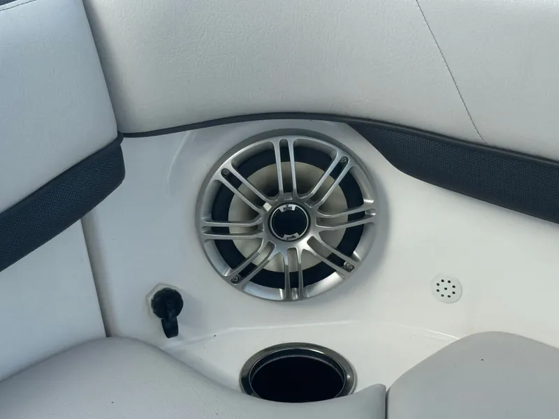 Slide: The Image of Yamaha 212X 2014 - 23