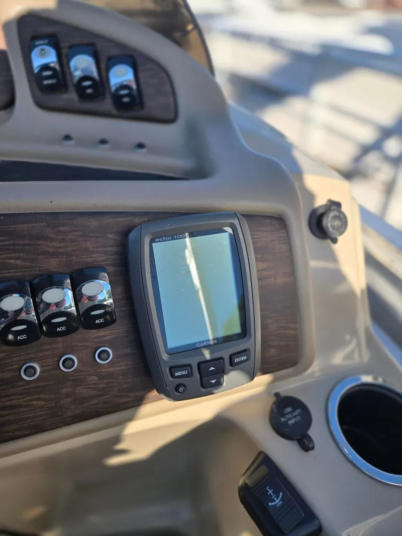 Slide: The Image of Bennington 2274 GL 2014 - 16