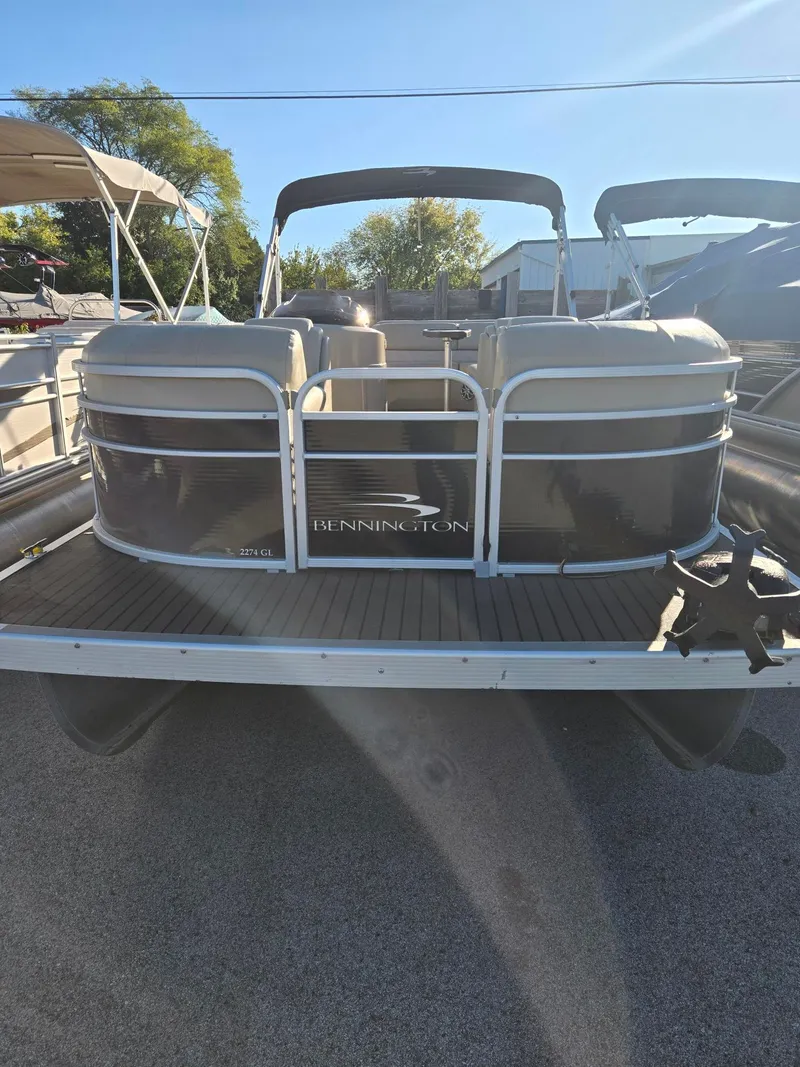 Slide: The Image of Bennington 2274 GL 2014 - 3