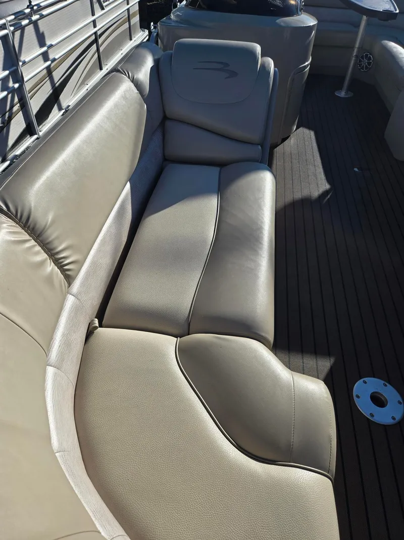 Slide: The Image of Bennington 2274 GL 2014 - 6