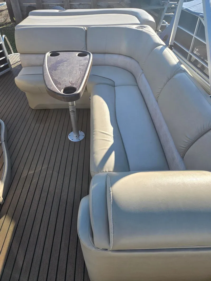 Slide: The Image of Bennington 2274 GL 2014 - 9