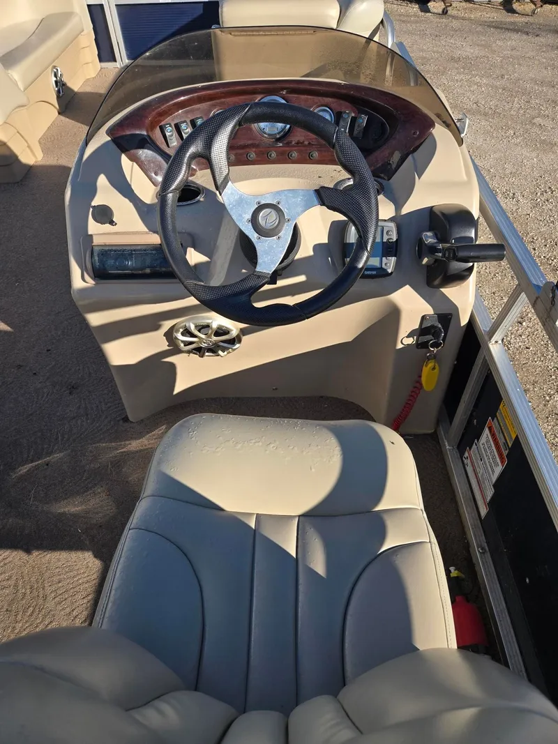 Slide: The Image of Bennington 24SLi 2011 - 13