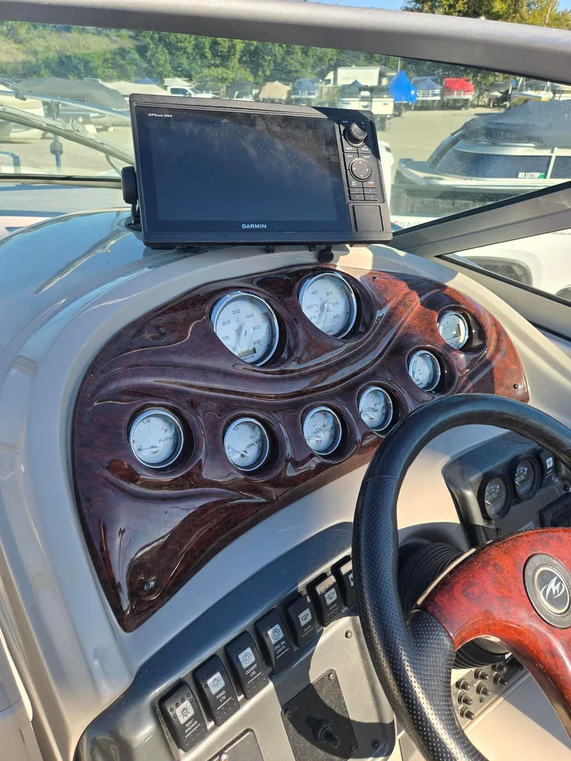 Slide: The Image of Monterey 250 Cruiser 2006 - 11