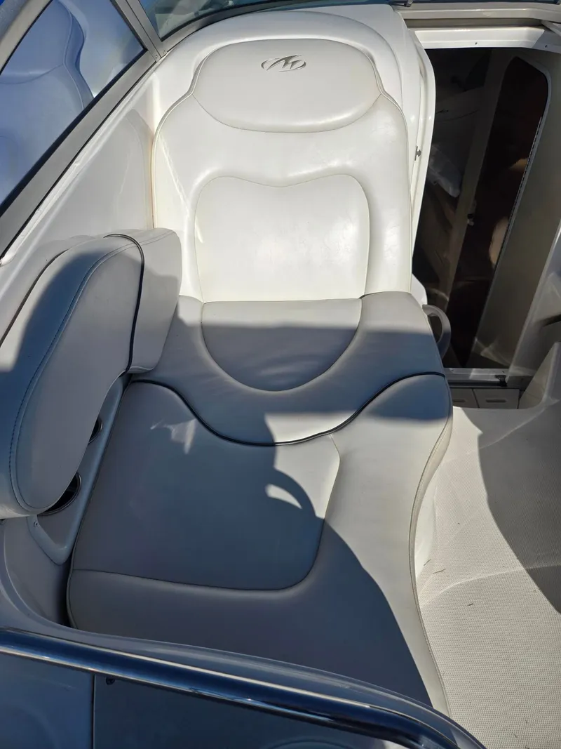 Slide: The Image of Monterey 250 Cruiser 2006 - 13