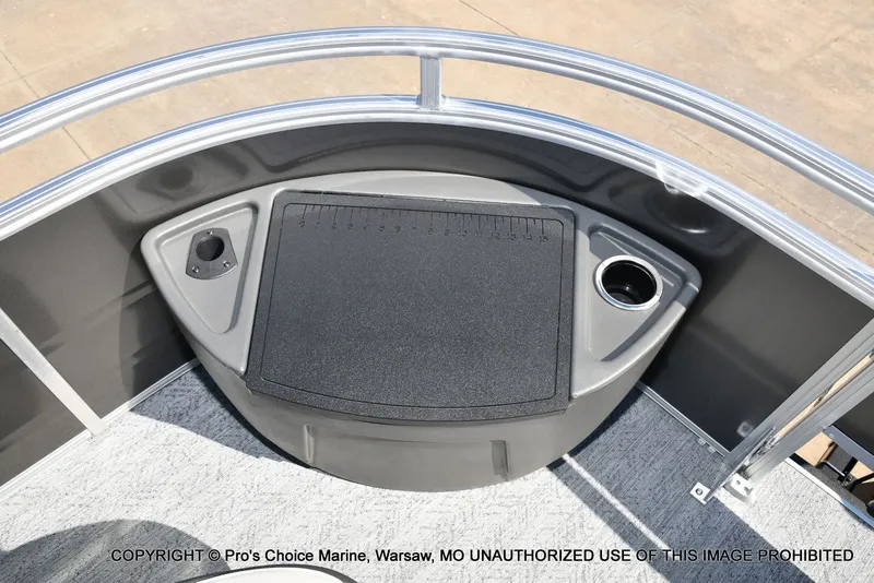 Slide: The Image of Sun Tracker FISHIN' BARGE 22 DLX w/150HP Mercury 4 Stroke 2026 - 25