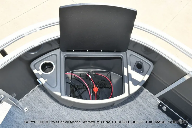 Slide: The Image of Sun Tracker FISHIN' BARGE 22 DLX w/150HP Mercury 4 Stroke 2026 - 30