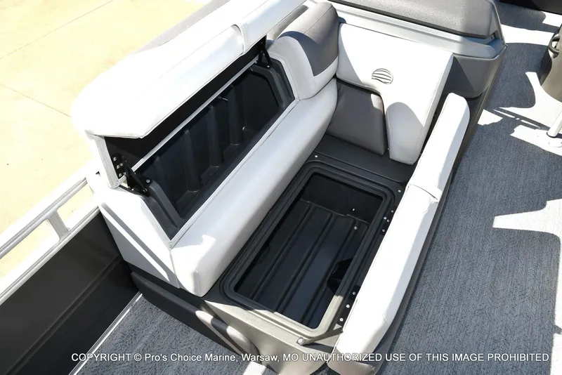 Slide: The Image of Sun Tracker FISHIN' BARGE 22 DLX w/150HP Mercury 4 Stroke 2026 - 35