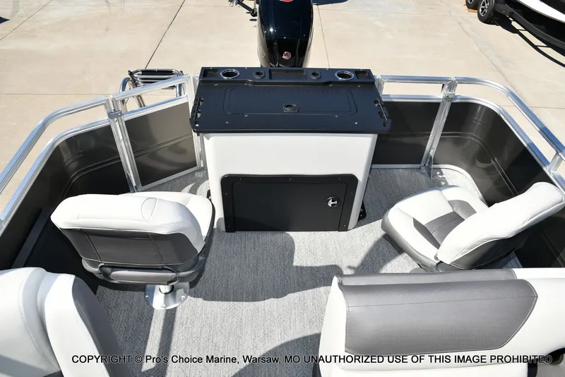 Slide: The Image of Sun Tracker FISHIN' BARGE 22 DLX w/150HP Mercury 4 Stroke 2026 - 41
