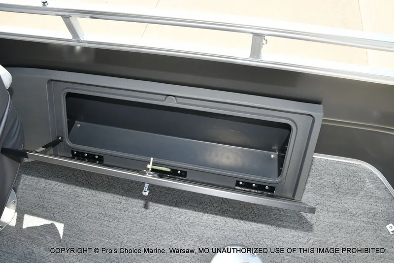 Slide: The Image of Sun Tracker FISHIN' BARGE 22 DLX w/150HP Mercury 4 Stroke 2026 - 58