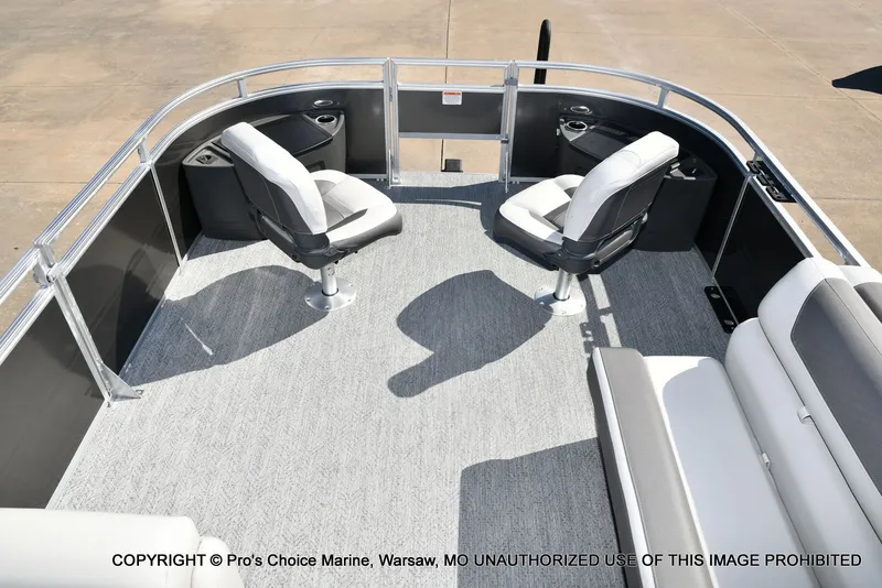 Slide: The Image of Sun Tracker FISHIN' BARGE 22 DLX w/150HP Mercury 4 Stroke 2026 - 6